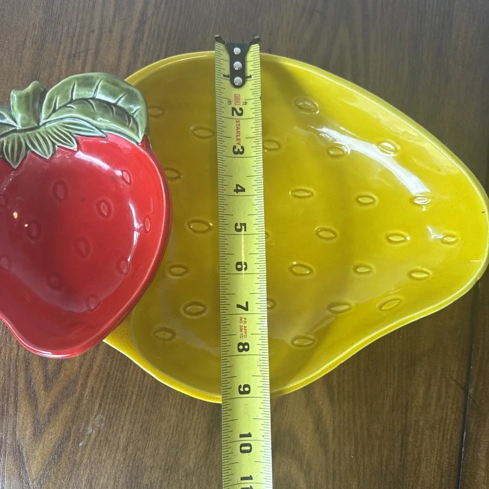 Rare Ceramic Strawberry Fruit $ Dip Bowl Party Platter Multi Use Collector Bowl